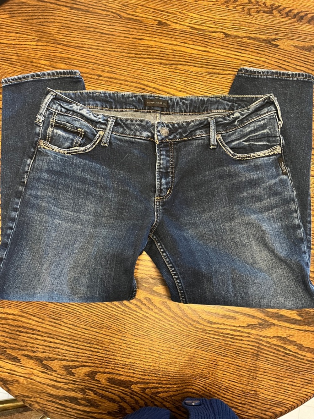 Silver Jeans Women's Boyfriend Jeans 33X25 in great condition.